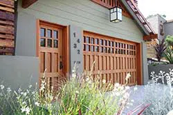 Issaquah Garage Door And Opener Issaquah, WA 425-689-7604 - standard-side